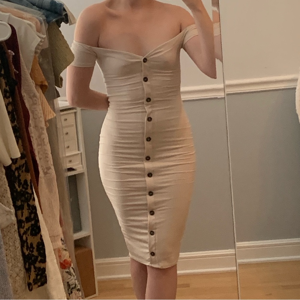 Bodycon Button Dress - Picture 2 of 5